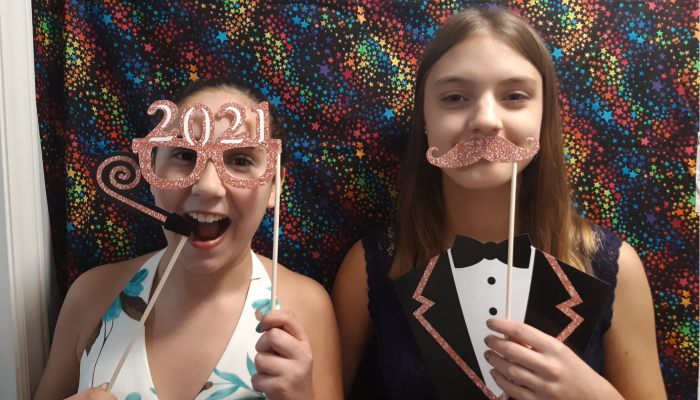 New Year’s Eve with Teens – Ideas for a Fun-Filled Night