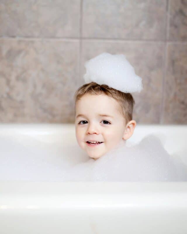 kids bubble bath Creative Bathtime Ideas