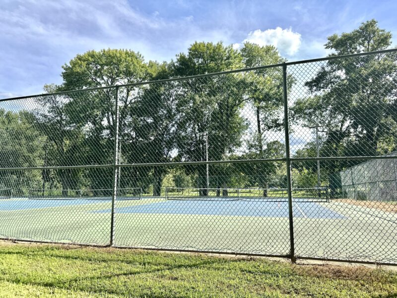 Tennis Courts at Lake Daniel Park
