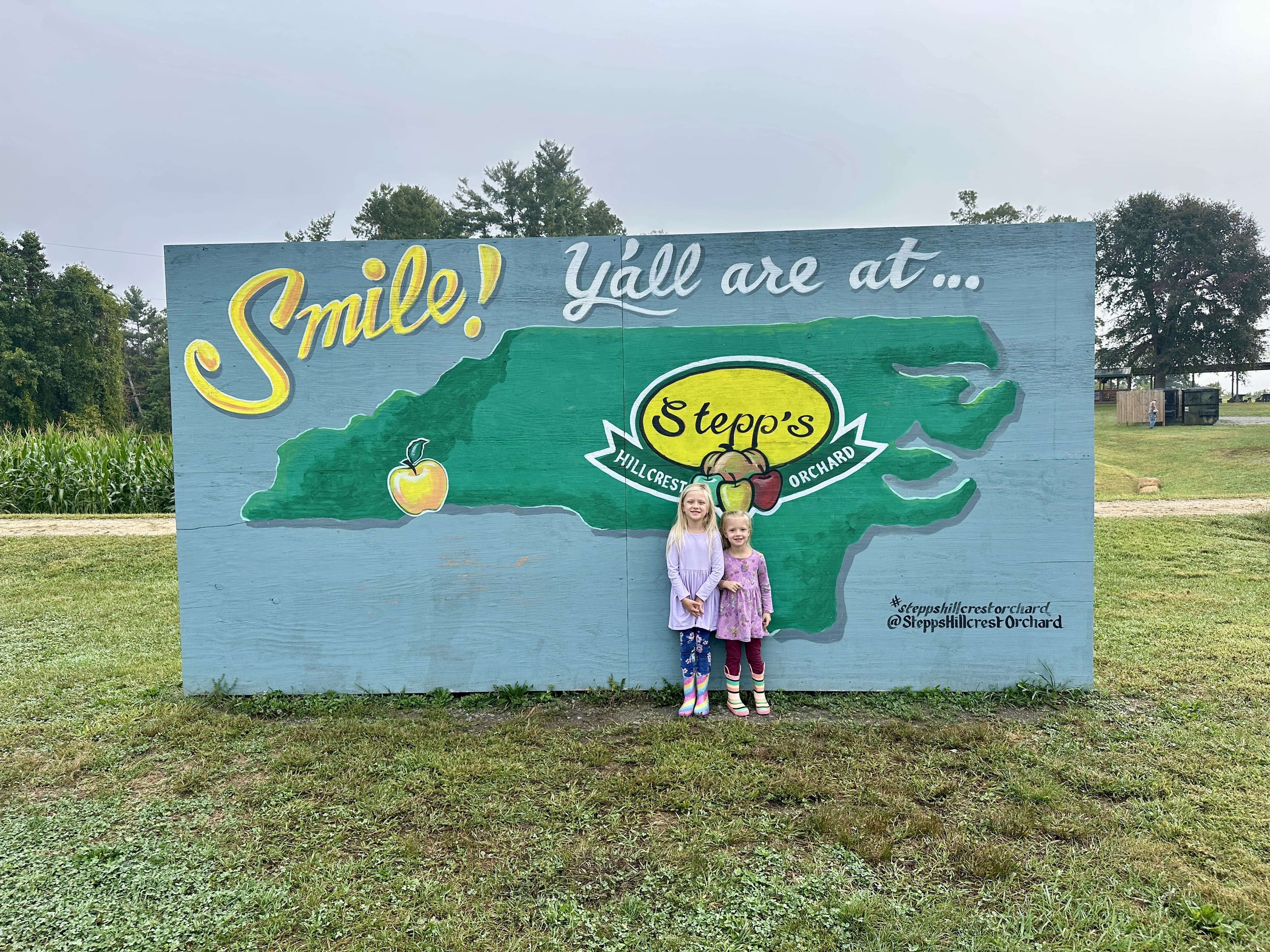 Sign at stepp's hillcrest orchard