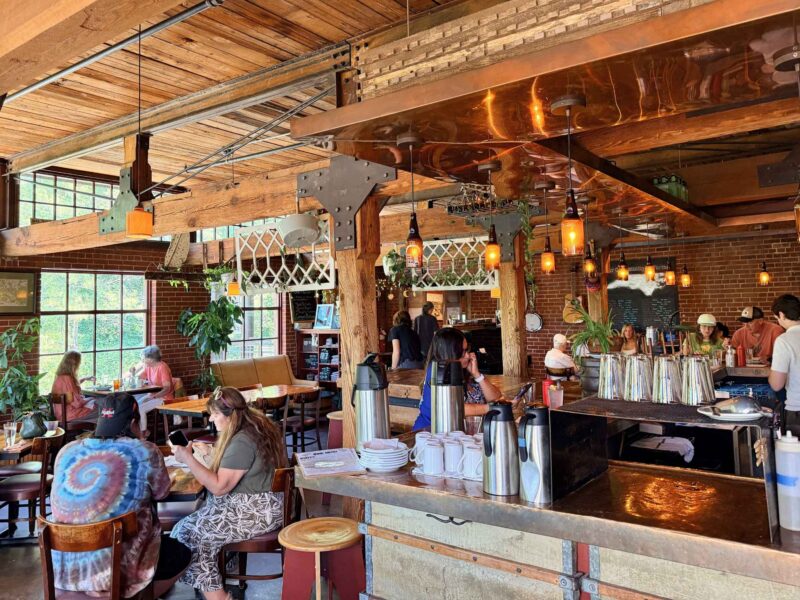 Saxapahaw Eddys Restaurant and Pub (2)