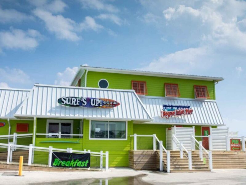 Surf's Up Grill and bar