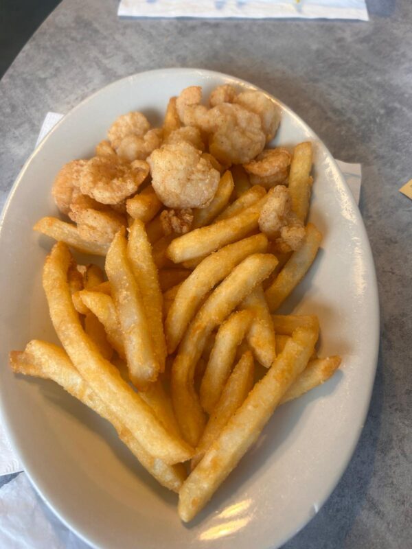 Breezeway Restaurant & Motel food