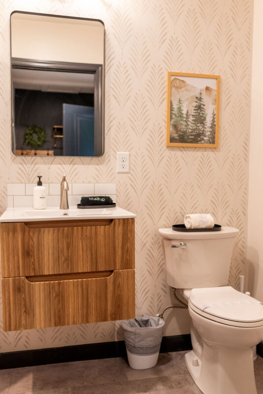 Burnsville the lodge bathroom