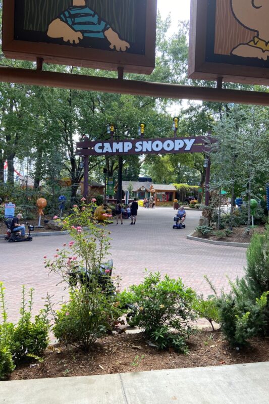 trick or treat carowinds camp snoopy