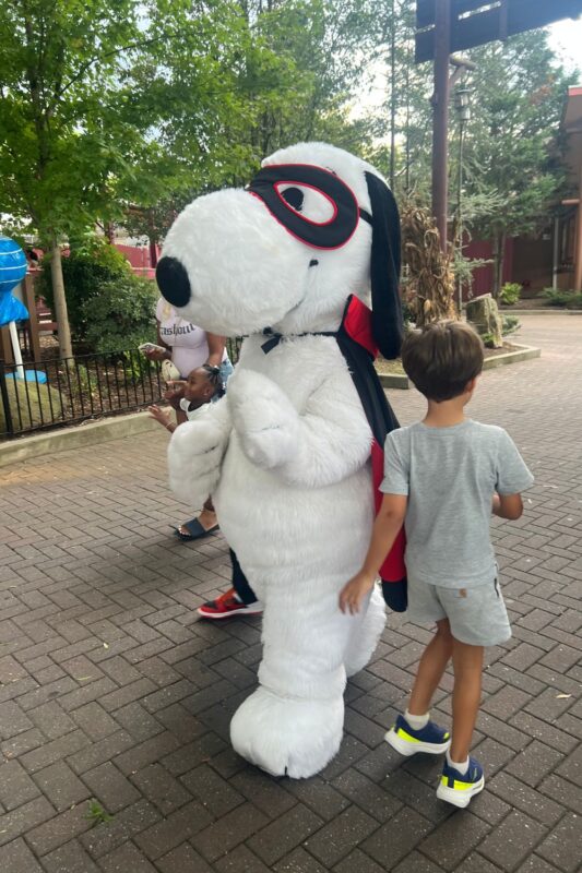 trick or treat carowinds snoopy