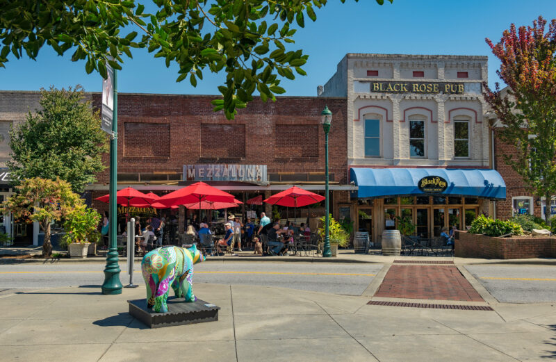 Best Family Activities & Attractions in Hendersonville, NC downtown